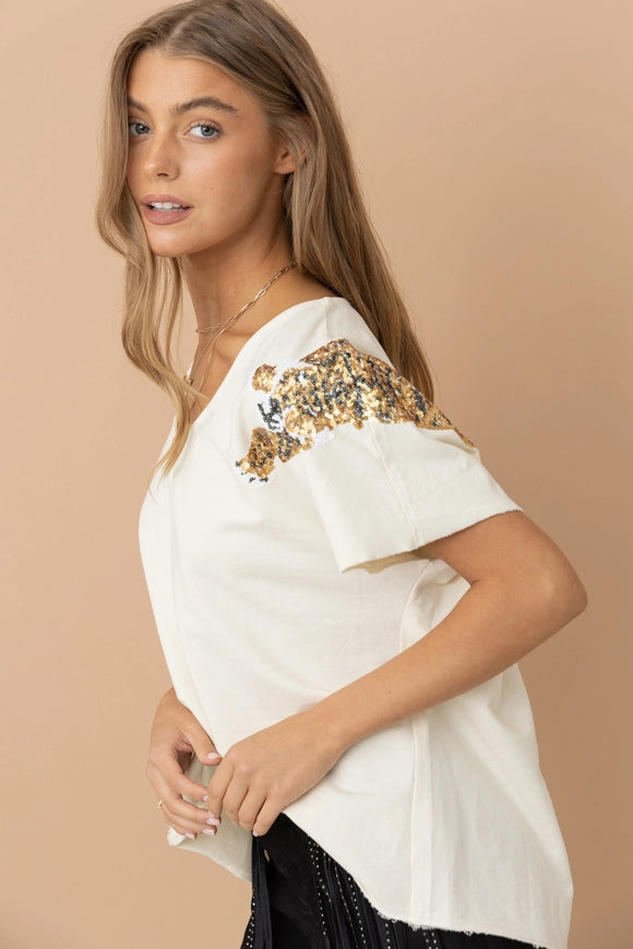 The Roar V-Neck Shirt