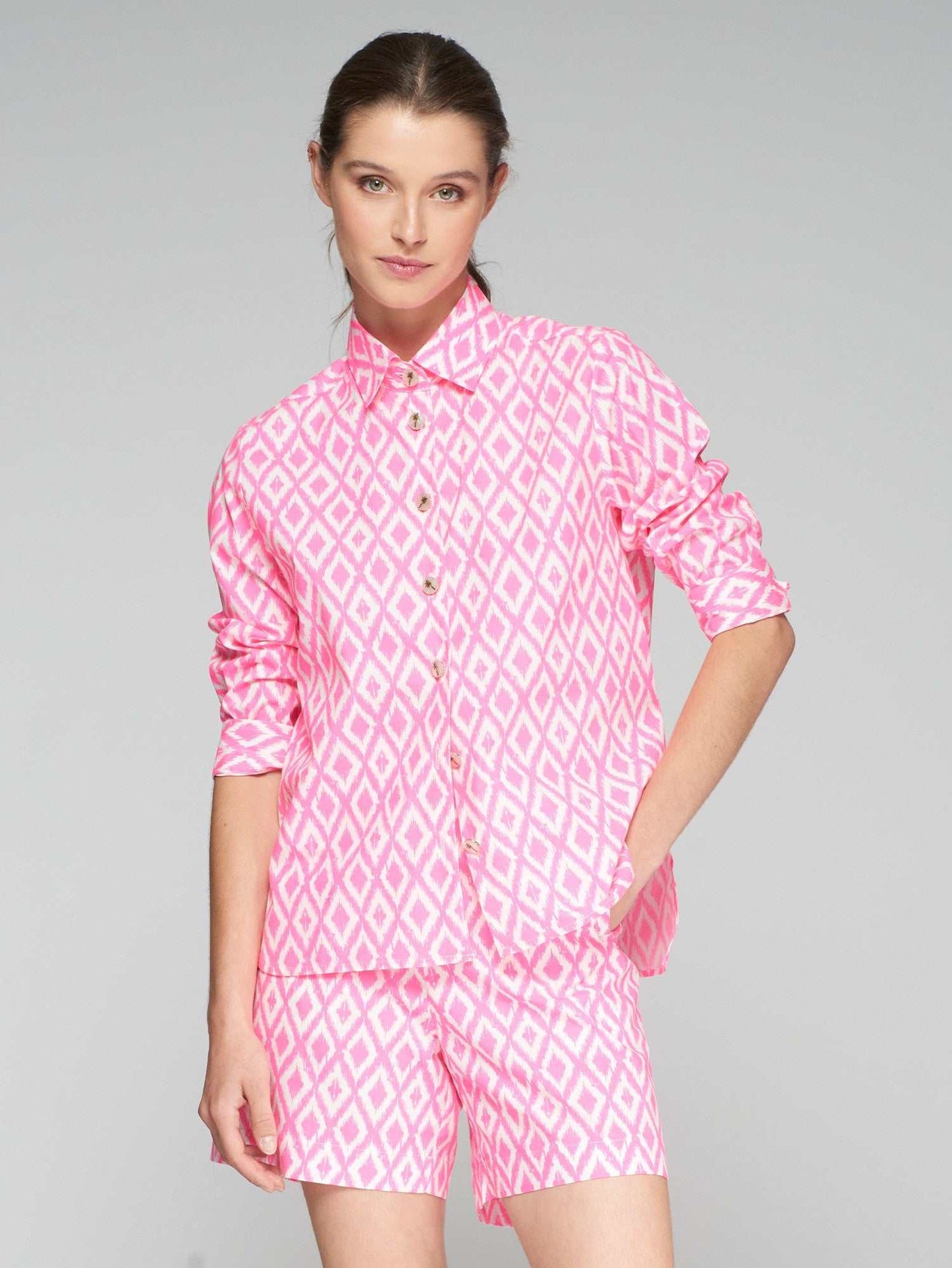 Sandra IKat Shirt